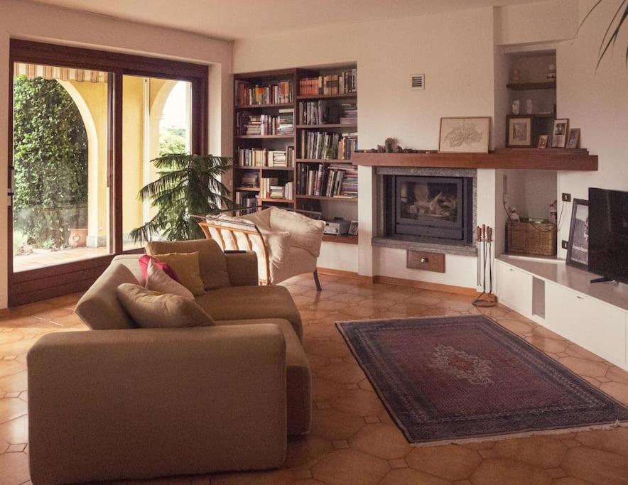 La Tua Villa Sul Lago - Casa Kollegger ルイーノ エクステリア 写真